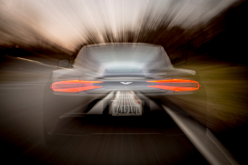 Illustration for article titled Here's How To Take Awesome Pictures Of Your Car At Night